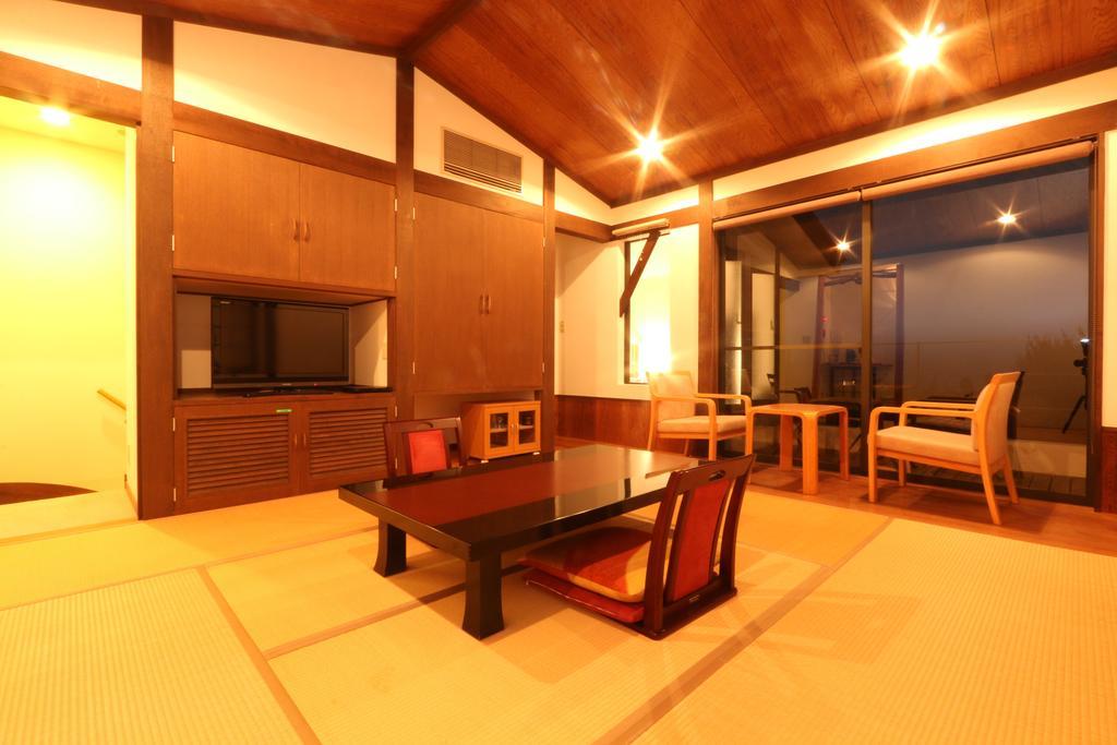 Ohbu Hotel อิโตะ ภายนอก รูปภาพ