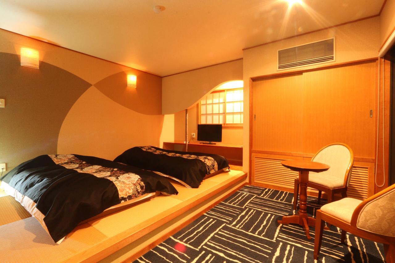 Ohbu Hotel อิโตะ ภายนอก รูปภาพ